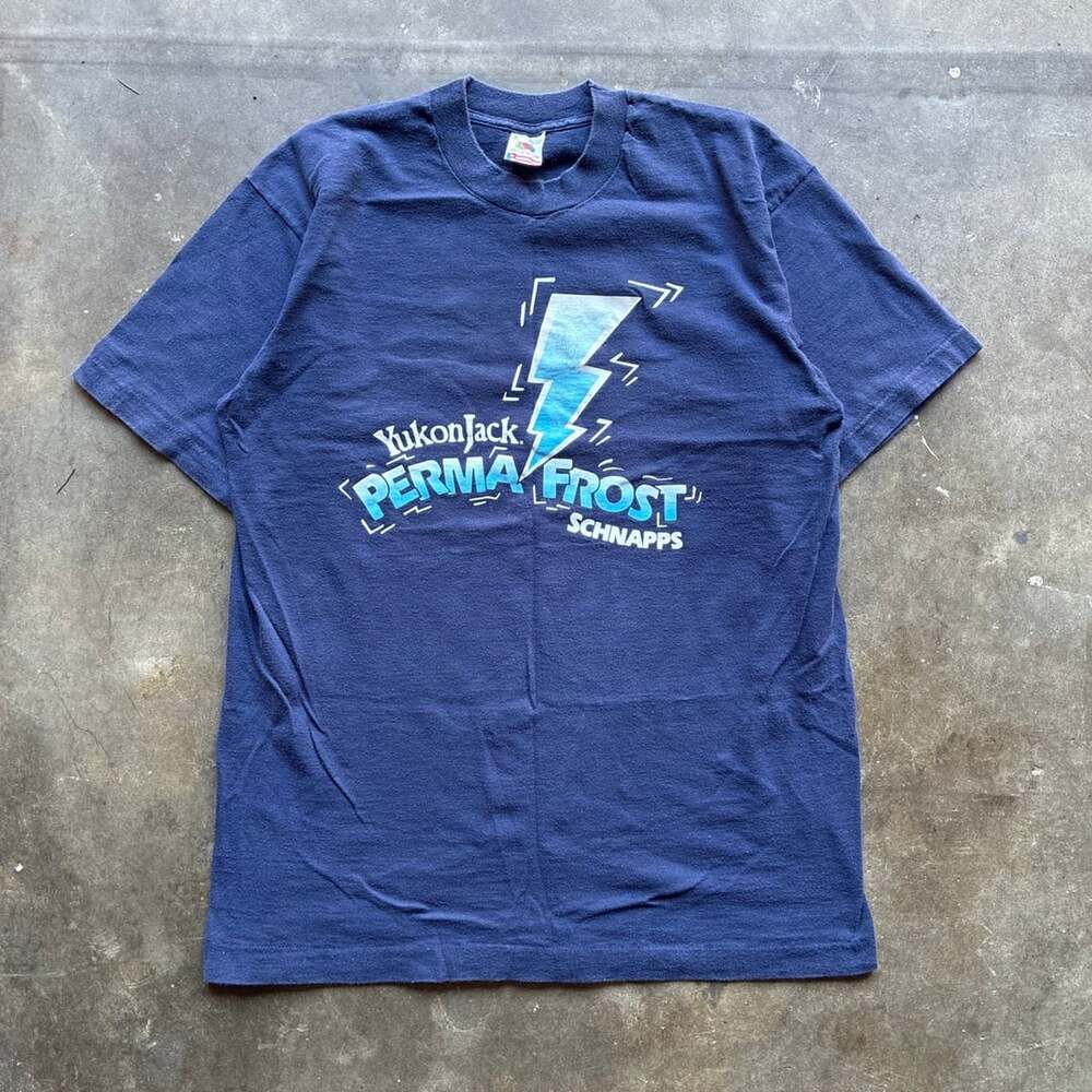 1990’s Fruit Of The Loom Yukon Jack Permafrost Schnapps tee Size Large Blue